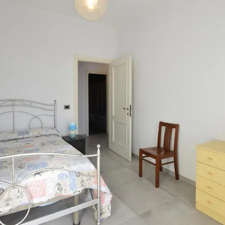 3 Bedroom Beautiful In Marina Di Apartmán *