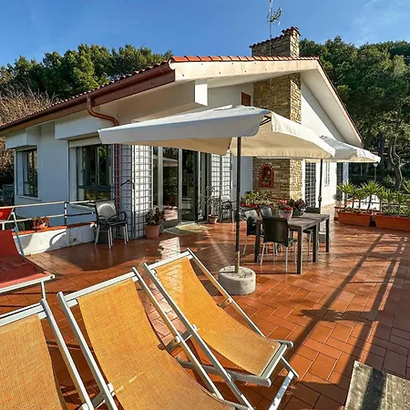 3 Bedroom Beautiful In Marina Di *