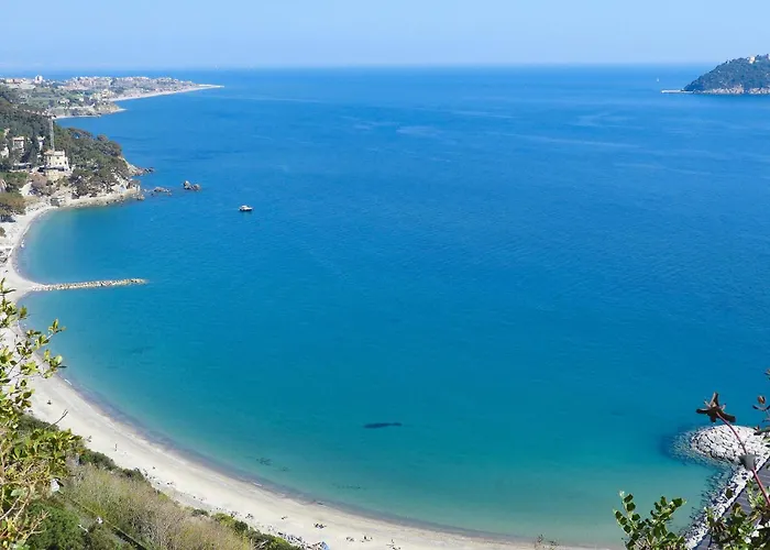 Apartamento Beautiful In Marina Di With Wifi Marina dʼAndora